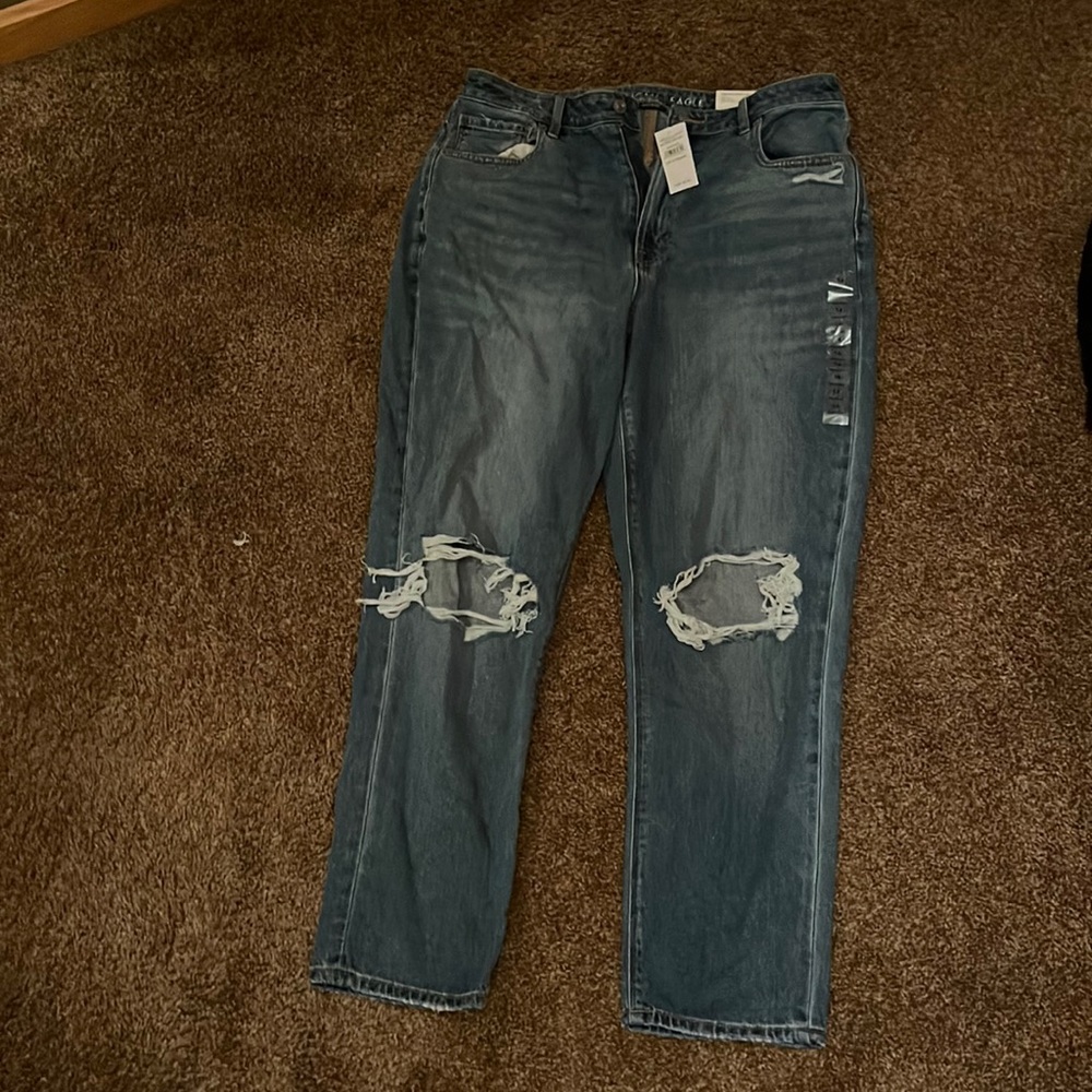 American Eagle Mom Jean